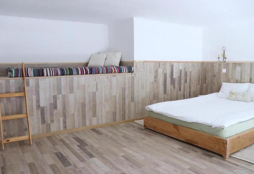 استودیوی استاندارد, Maison Blanche Kyiv City Center