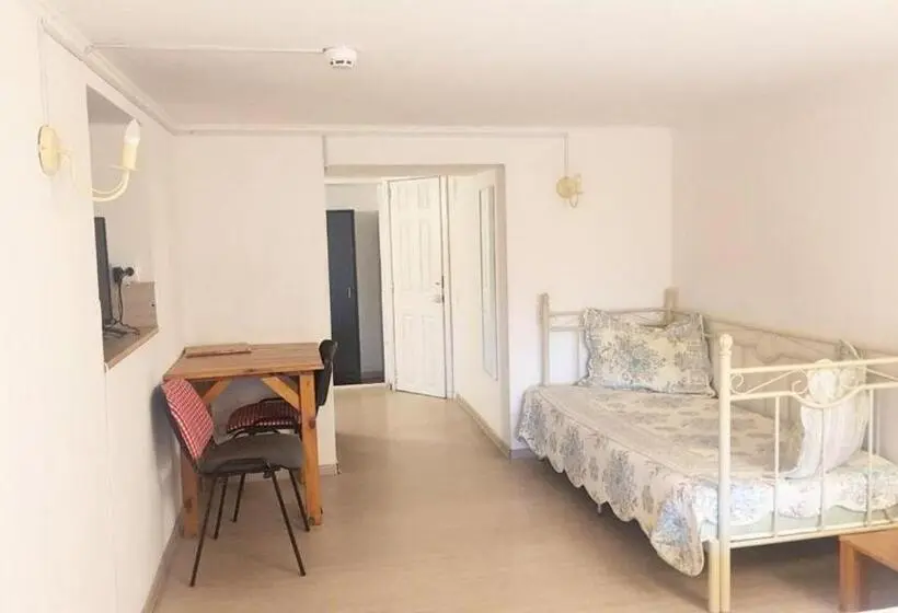 اتاق استاندارد با سرویس بهداشتی مشترک, Maison Blanche Kyiv City Center