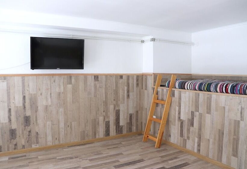 استودیوی استاندارد, Maison Blanche Kyiv City Center