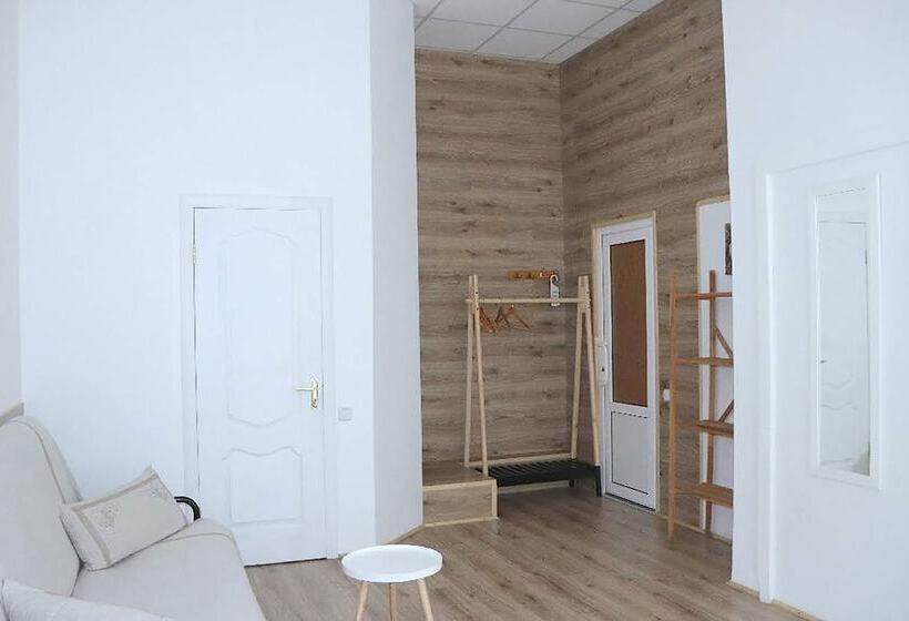 اتاق لوکس, Maison Blanche Kyiv City Center