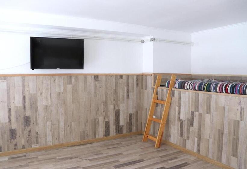 استودیوی استاندارد, Maison Blanche Kyiv City Center