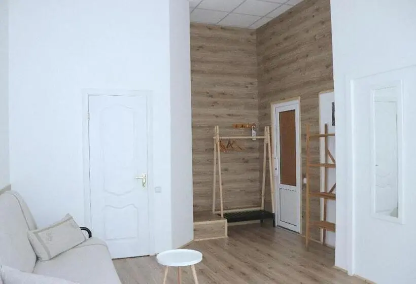 اتاق لوکس, Maison Blanche Kyiv City Center