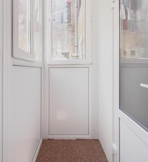 آپارتمان 1 خوابه, Consul