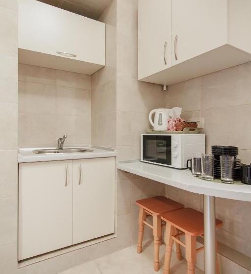 آپارتمان 1 خوابه, Consul