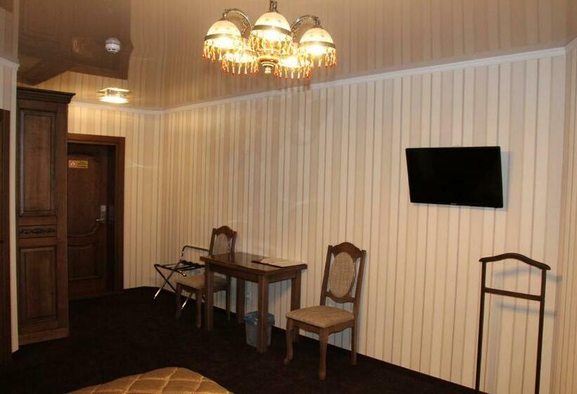 اتاق استاندارد با تخت بزرگ, Aristokrat