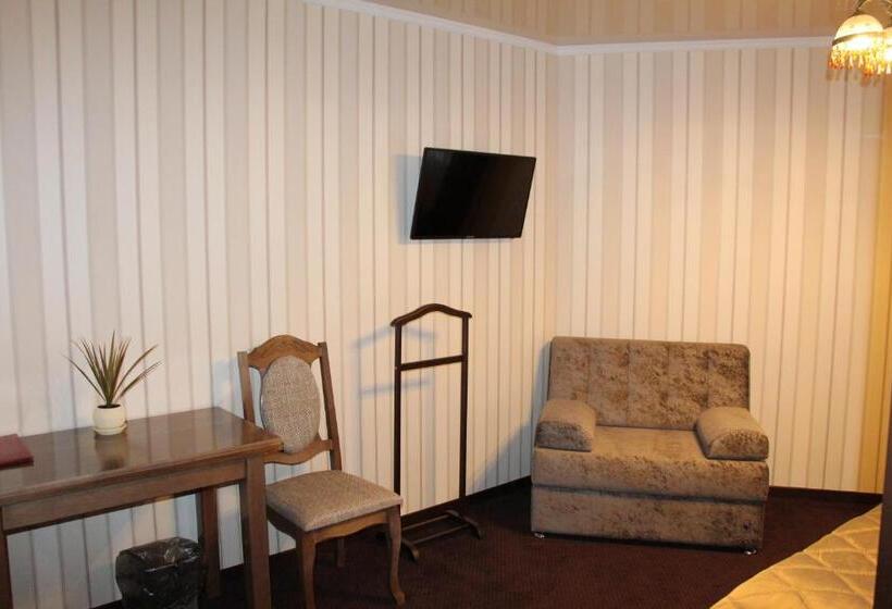 اتاق سوپریور با تخت بزرگ, Aristokrat