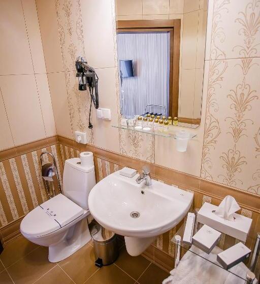 اتاق لوکس با تخت بزرگ, Aristokrat