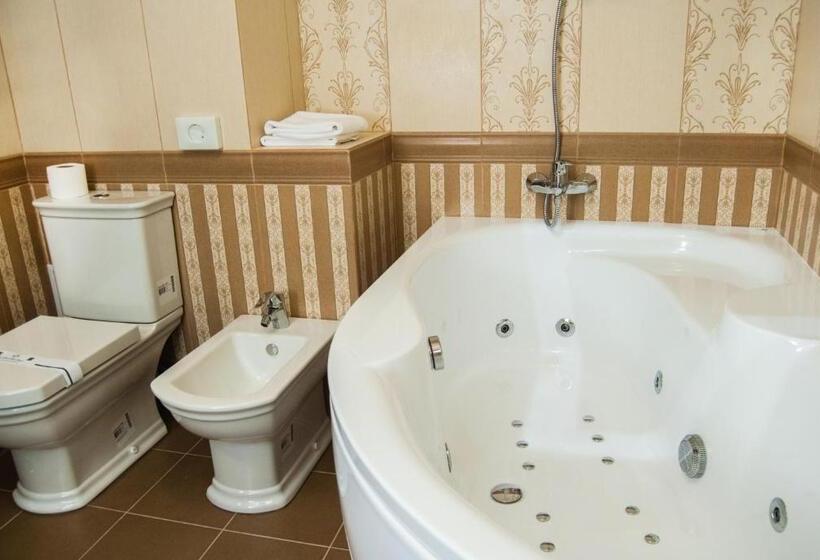 سوئیت با تخت بزرگ, Aristokrat