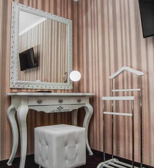 سوئیت با تخت بزرگ, Aristokrat