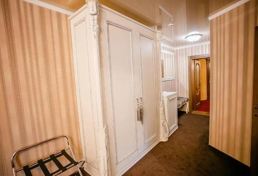 Suite Pat King, Aristokrat