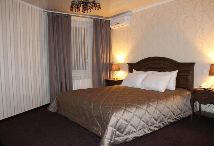 اتاق سوپریور با تخت بزرگ, Aristokrat