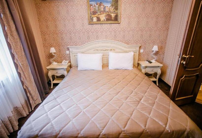 اتاق لوکس با تخت بزرگ, Aristokrat