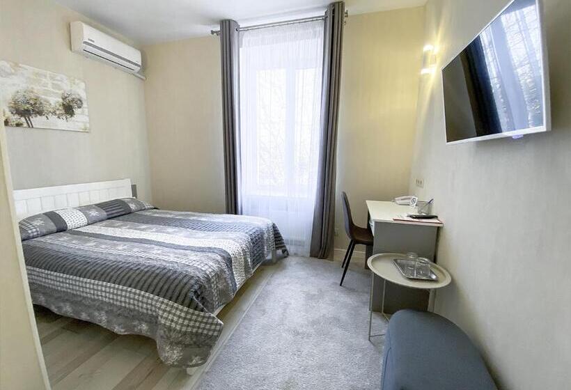 Superior Kamer met Kingsize Bed, готель Elisavetgrad