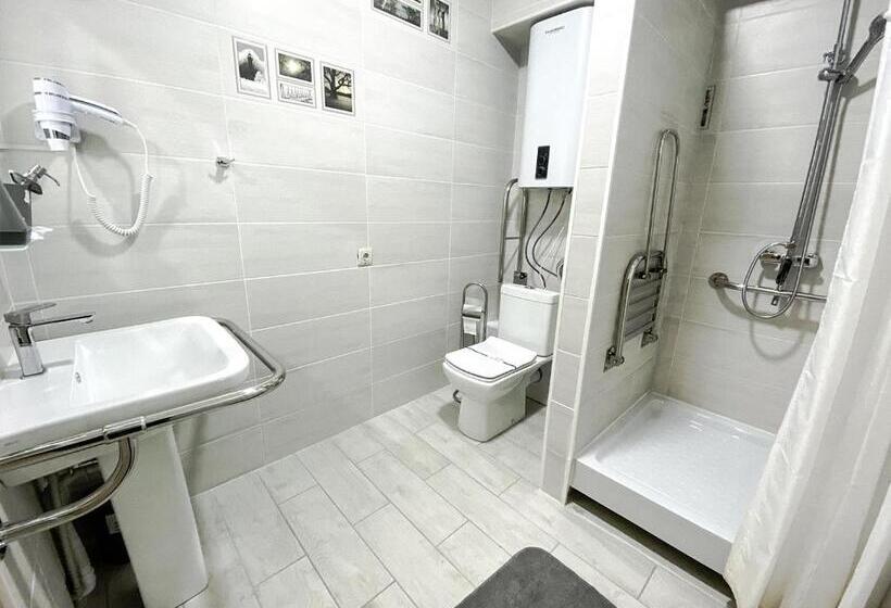 Suite met 2 Slaapkamers, готель Elisavetgrad