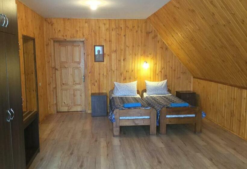 Camera Familiare, Fortetsya