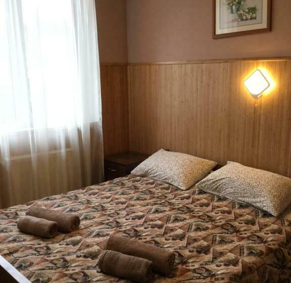 Camera Familiare, Fortetsya