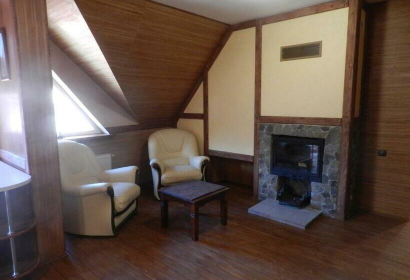 Suite Vista Montagna, Fortetsya