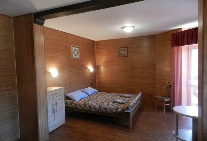 Suite Vista Montagna, Fortetsya