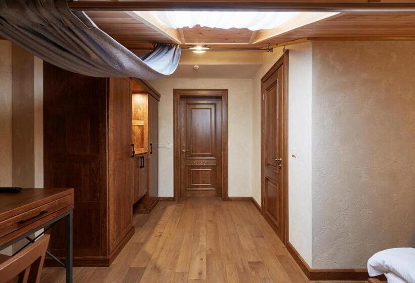 اتاق اکونومی, Ganz & Spa