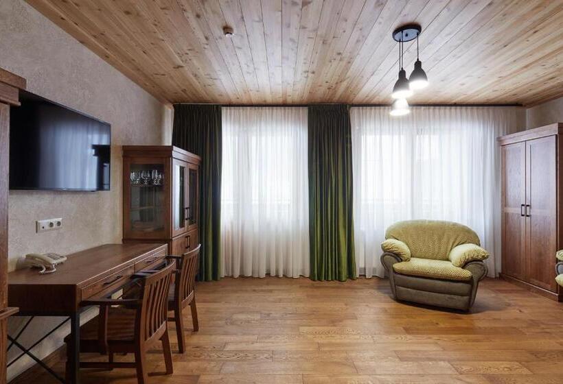 سوییت با چشم‌انداز کوه, Ganz & Spa