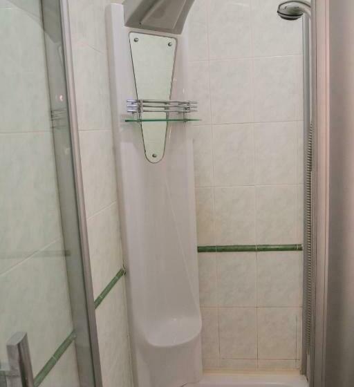 اتاق استاندارد, Kamelot