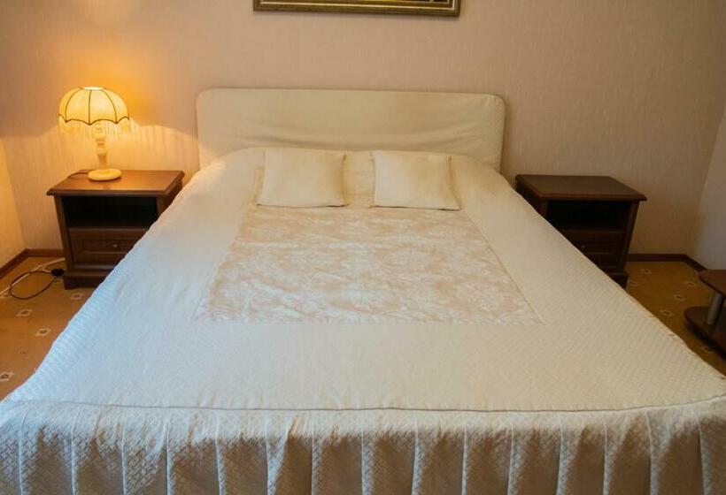 اتاق استاندارد, Kamelot