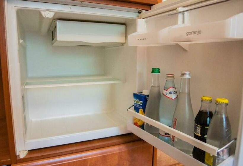 اتاق استاندارد, Kamelot