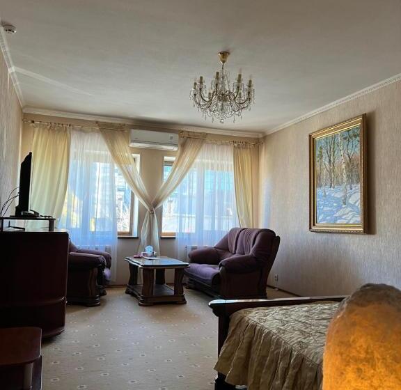 سوییت جونیور, Kamelot