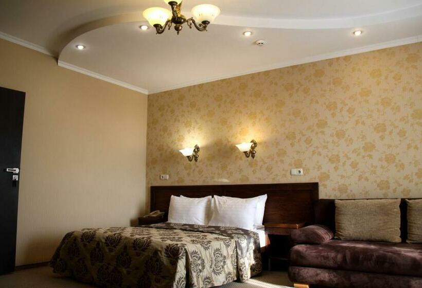 سوییت جونیور, Kamelot