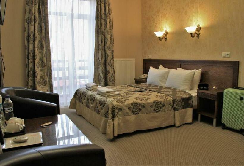 اتاق سوپریور, Kamelot