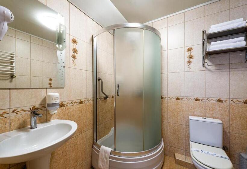 اتاق خانوادگی, Kamelot