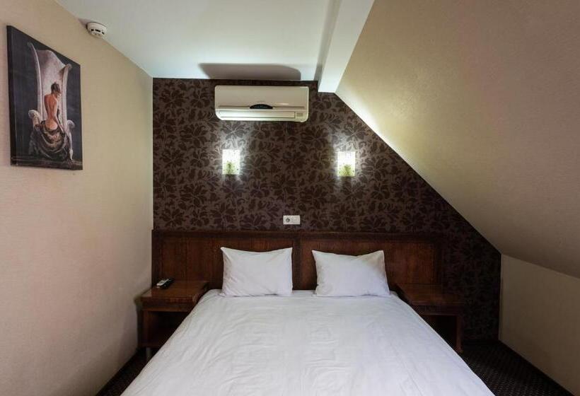 اتاق خانوادگی, Kamelot