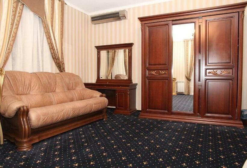 سوییت جونیور, Kleopatra Vip