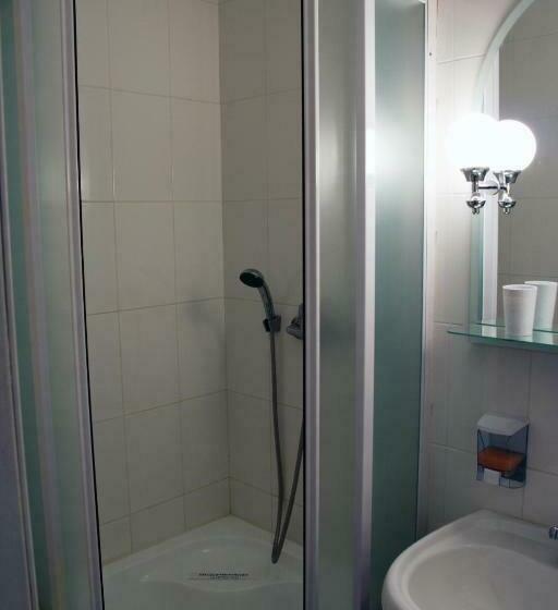 اتاق استاندارد, Kyiv