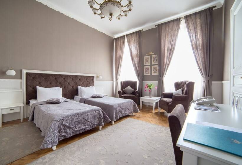 غرفة كومفورت, Modern Art