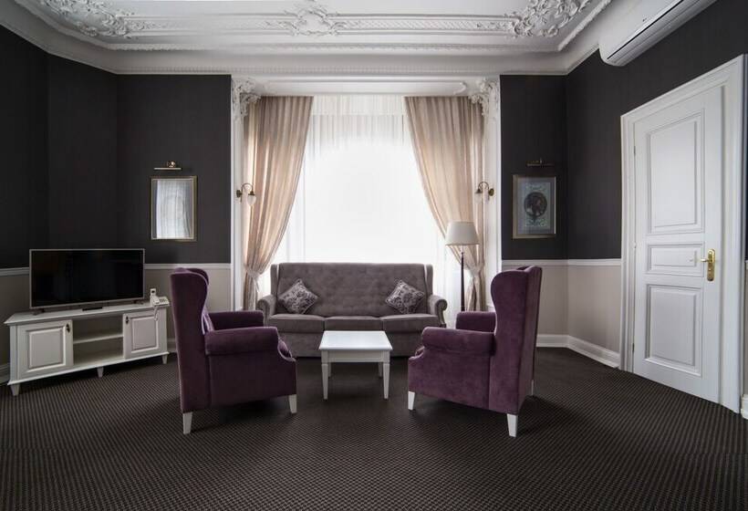 جناح, Modern Art