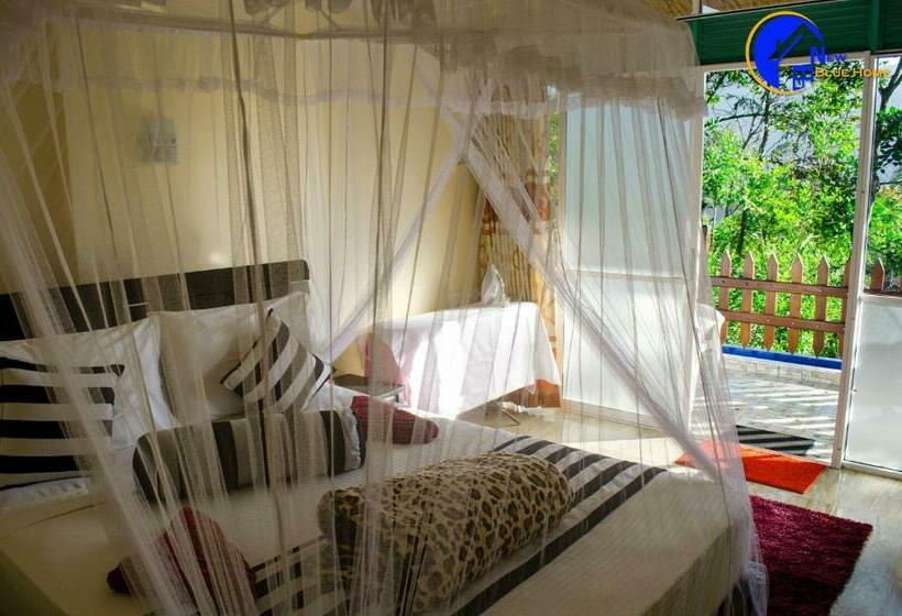 غرفة قياسية مطلة على الجبل, New Blue Home