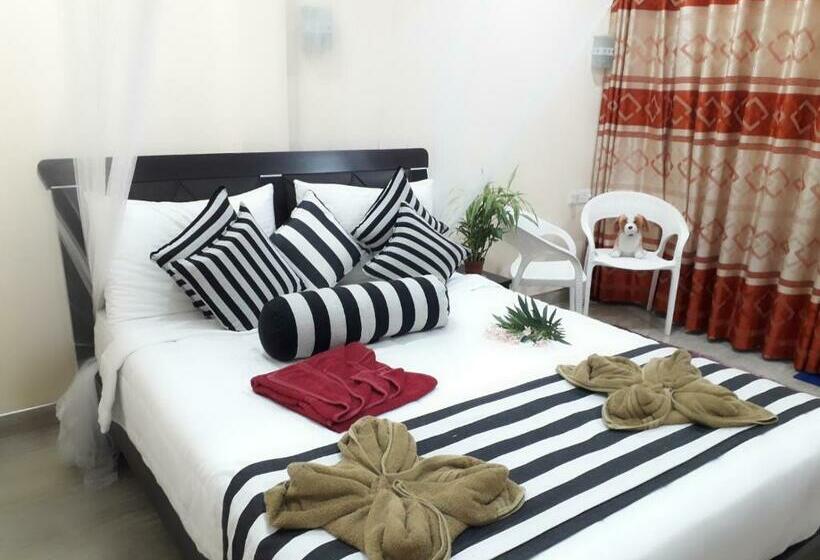 غرفة قياسية مطلة على الجبل, New Blue Home