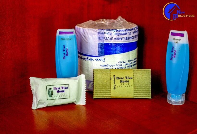 غرفة قياسية, New Blue Home