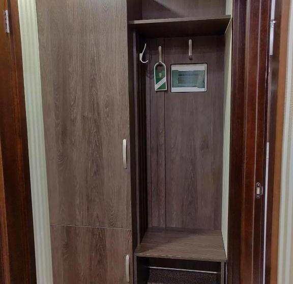 اتاق استاندارد سه نفره, Sofievsky Posad