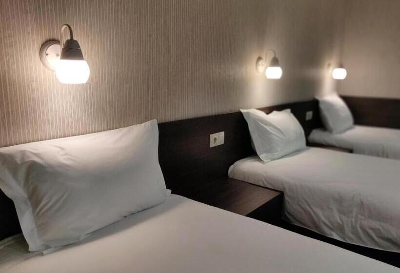 اتاق استاندارد سه نفره, Sofievsky Posad