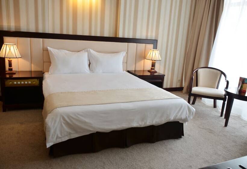 سوییت جونیور, Sofievsky Posad