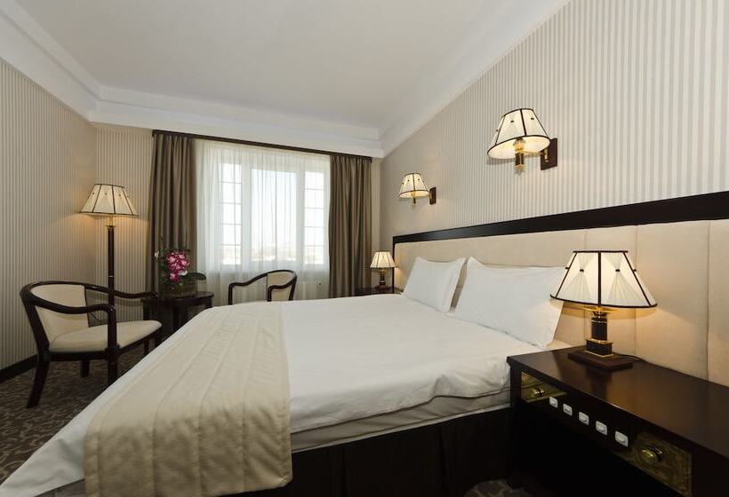 سوییت جونیور, Sofievsky Posad