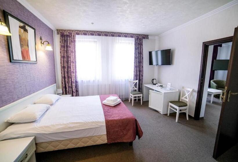 חדר סטנדרט לארבעה, Solomiya