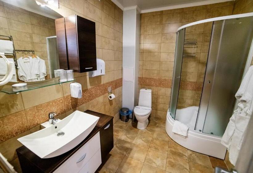 דירת חדר, Solomiya