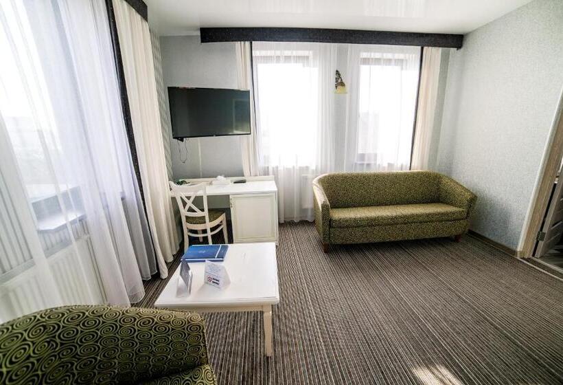 דירת חדר, Solomiya