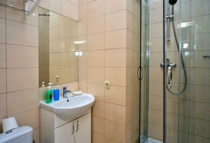 استودیوی استاندارد, Sunday Apart