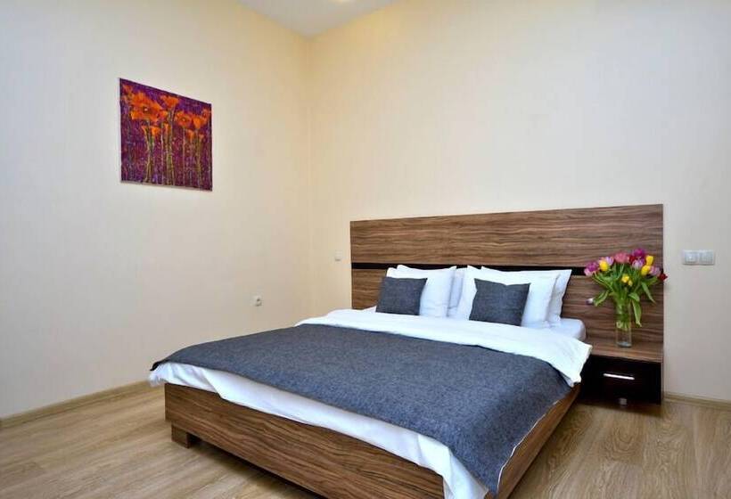 1 Szobás Apartman, Sunday Apart