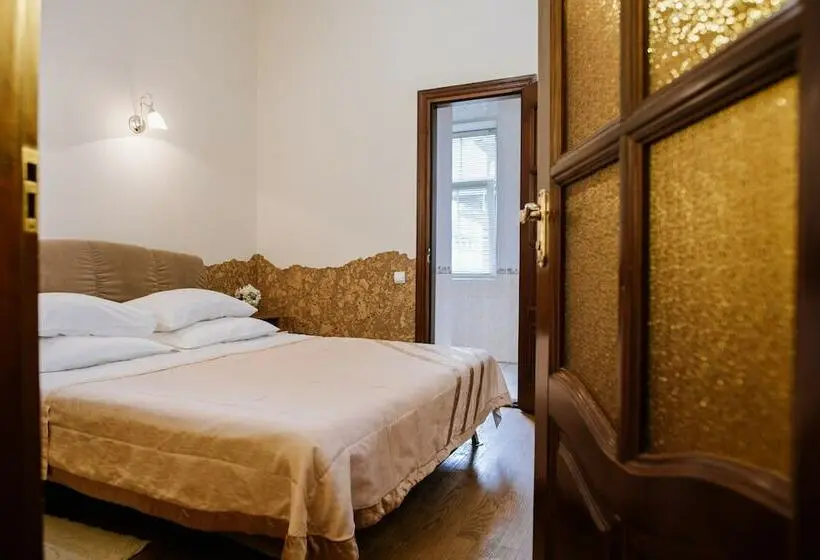 سوییت, Villa Victoria