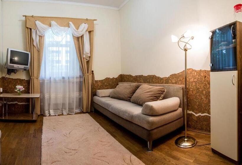 جناح, Villa Victoria